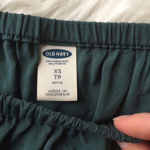 • Old Navy • - Picture 3 of 5